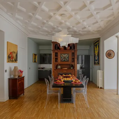 Apartment Opera Prestige