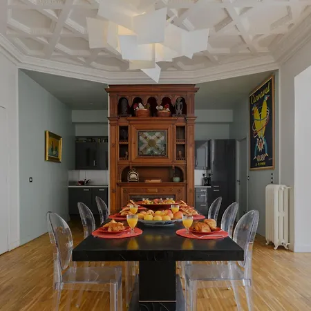 Opera Prestige Apartment *